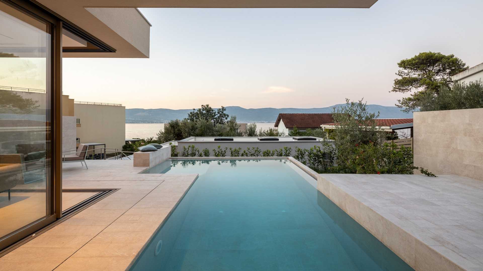 Modern beachside Villa Terra with pool