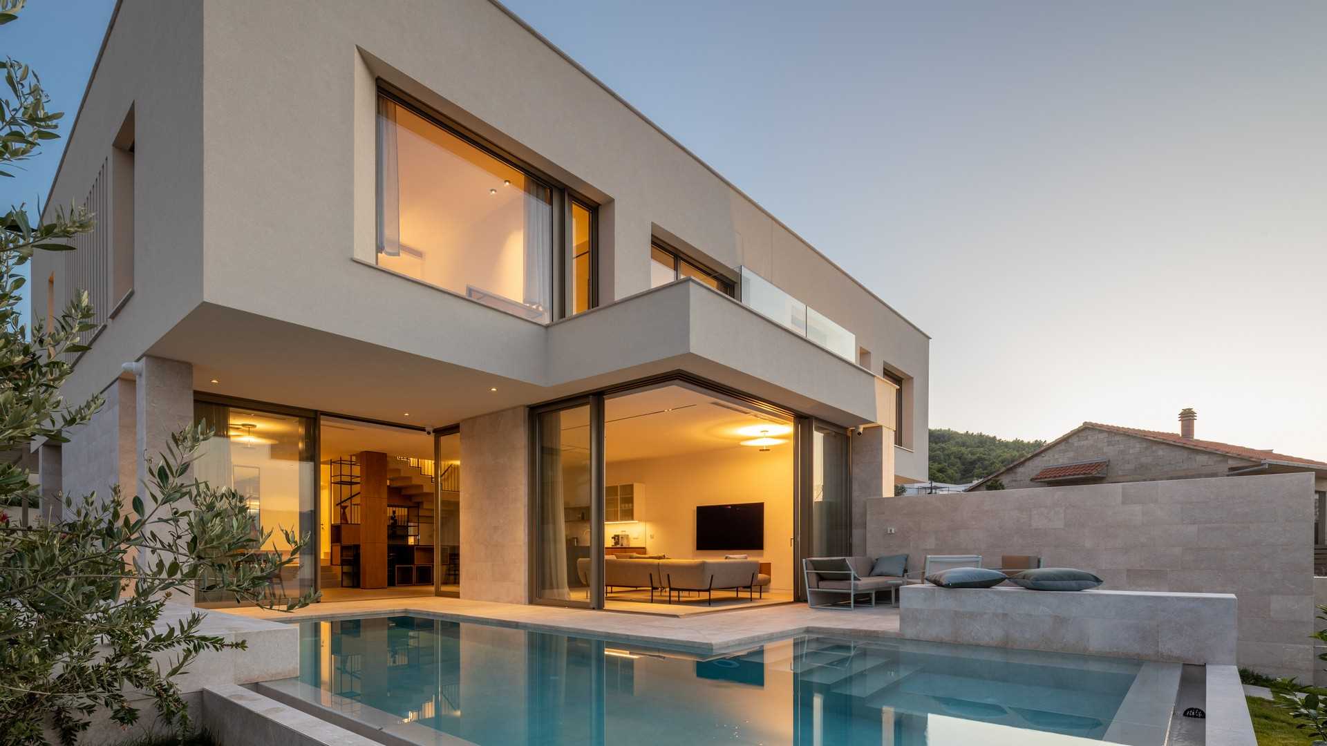 Modern beachside Villa Terra with pool