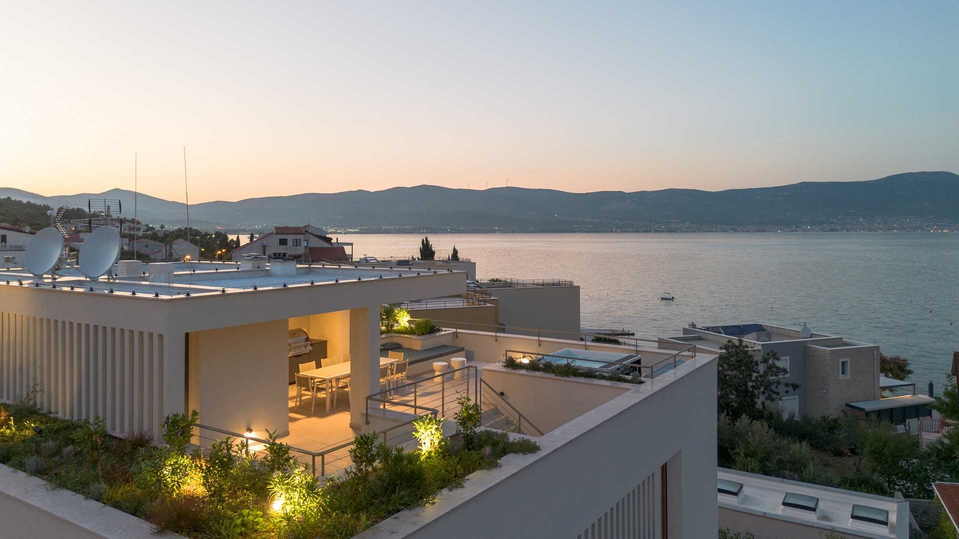 Modern beachside Villa Terra with pool
