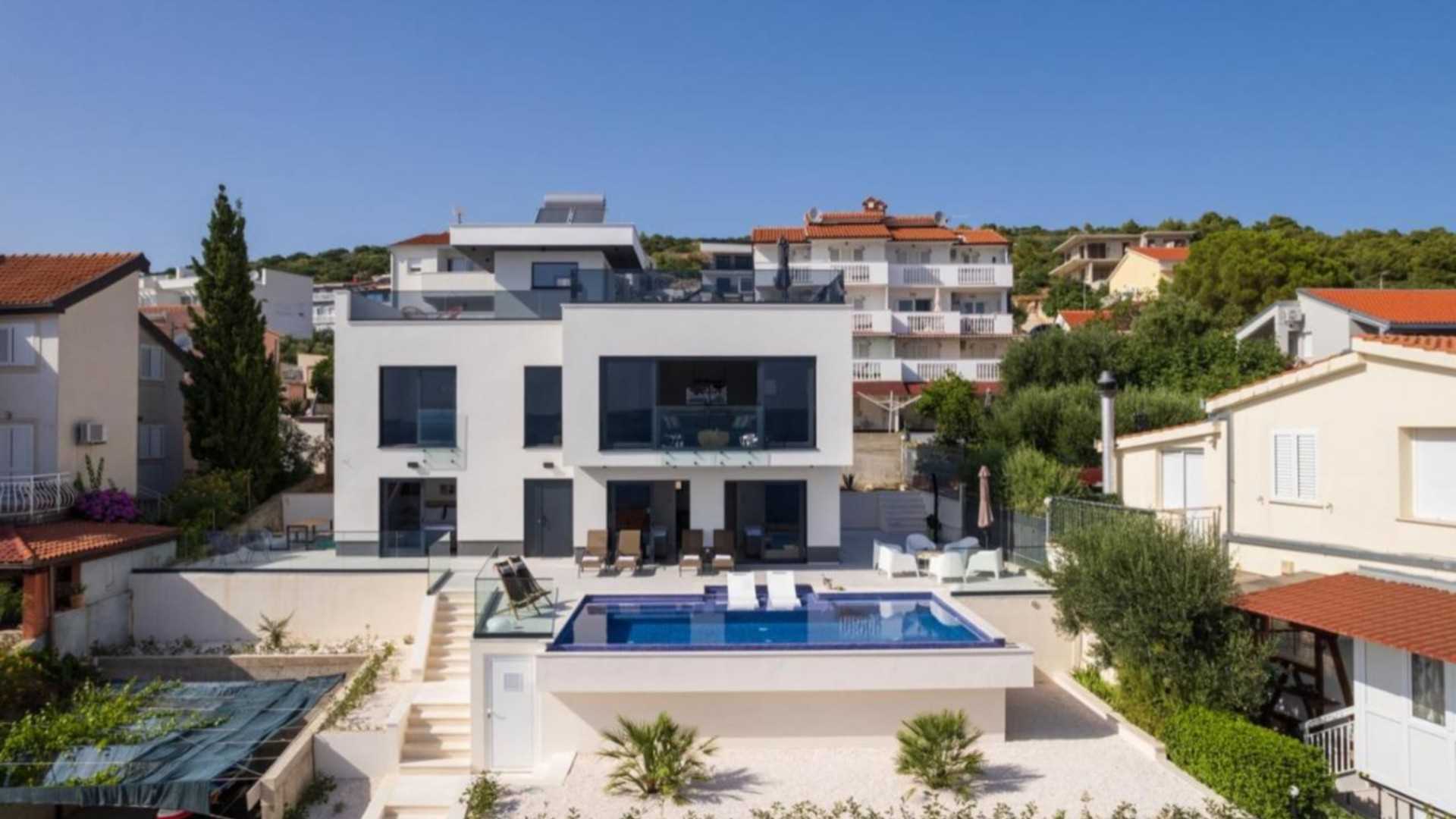 Villa Julian with a heated pool