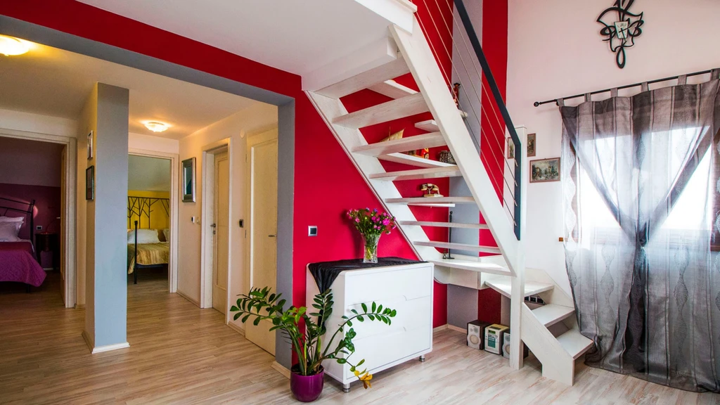 Seaview Villa with Private Pool in Okrug Gornji