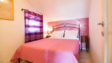 Seaview Villa with Private Pool in Okrug Gornji