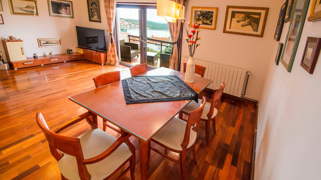 Seaview Villa with Private Pool in Okrug Gornji
