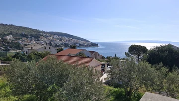 Seaview Apartment with Balcony in Okrug Gornji