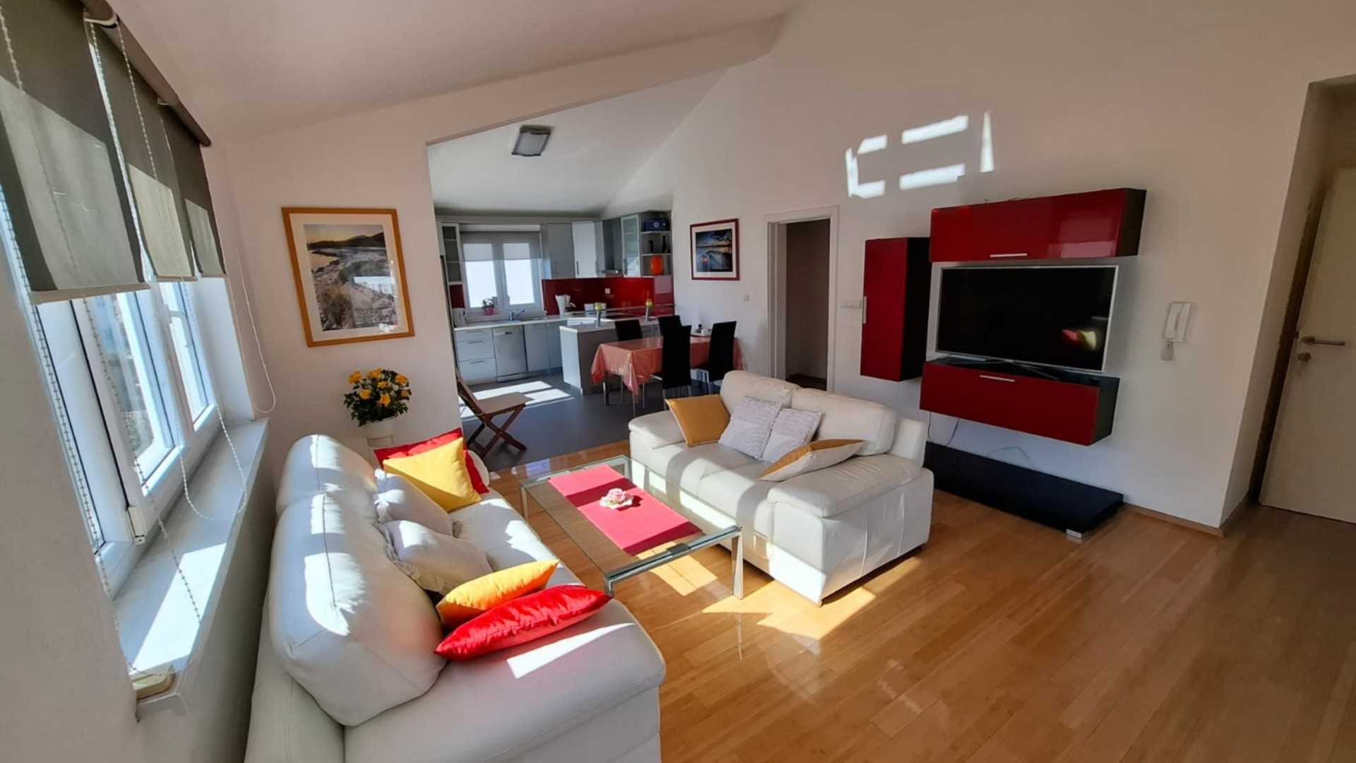 Apartment More in Okrug Gornji