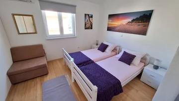 Seaview Apartment with Balcony in Okrug Gornji