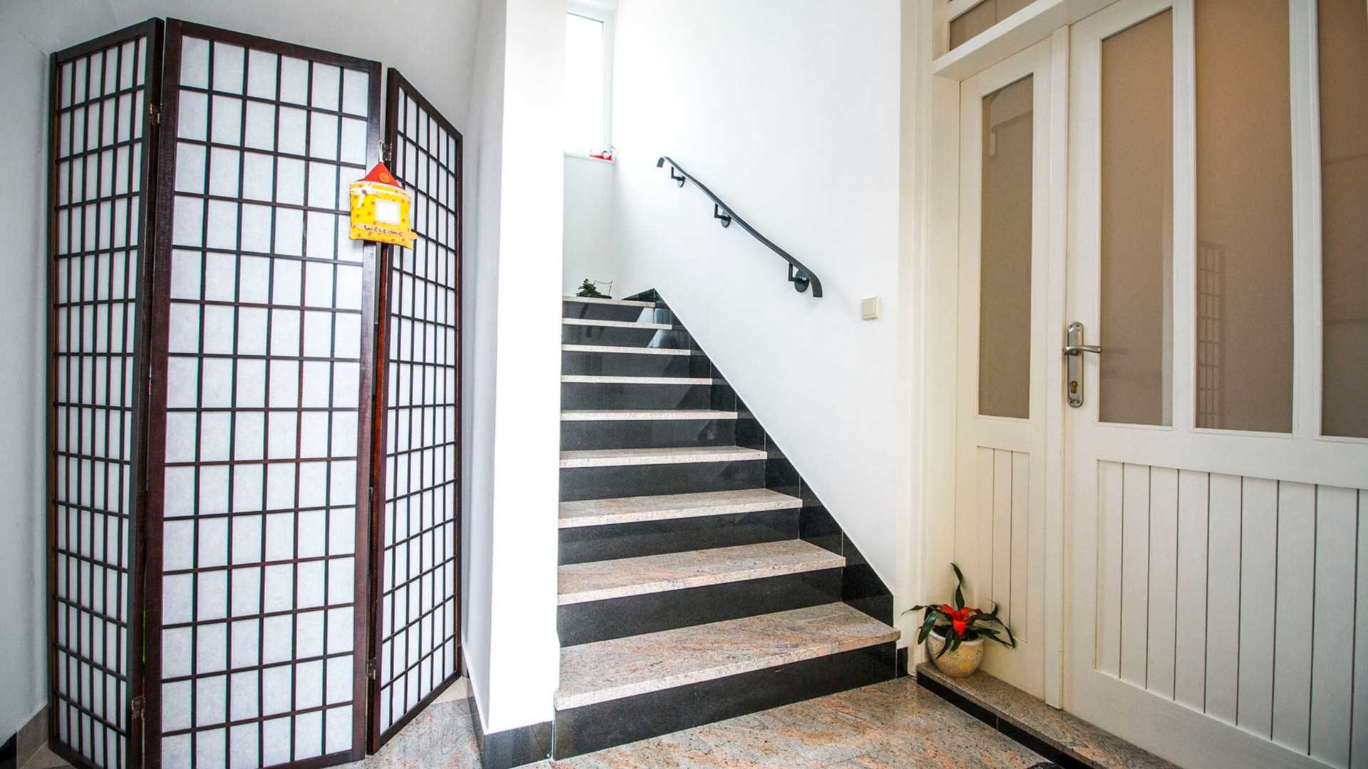 Modern Apartment Nia 1 with terrace and pool