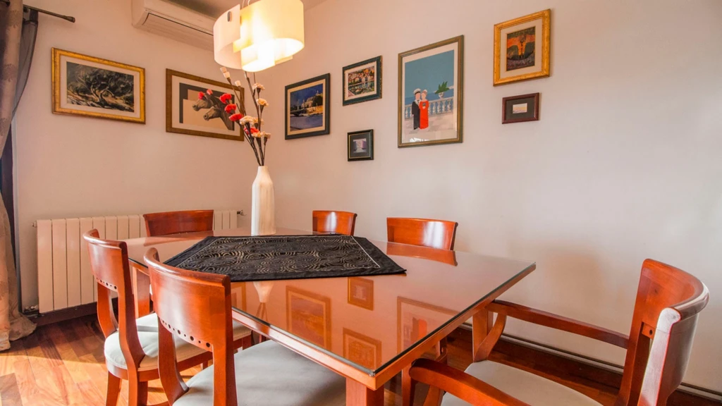 2-Bedroom Apartment in Okrug Gornji with Sea View