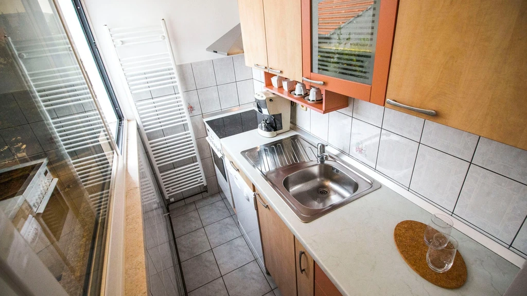 2-Bedroom Apartment in Okrug Gornji with Sea View