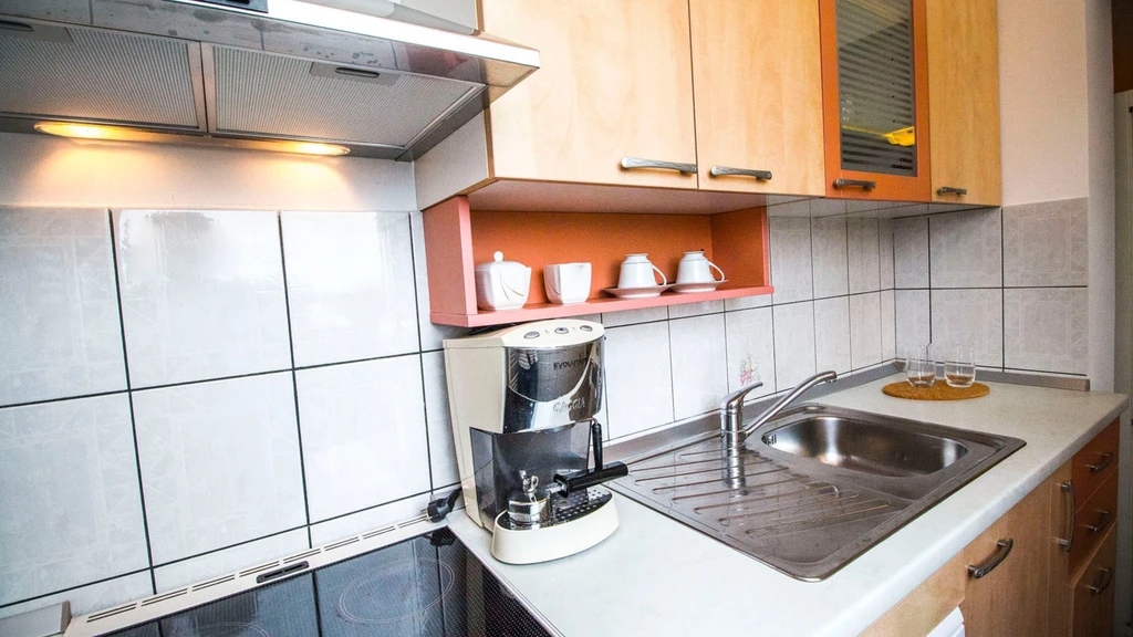 2-Bedroom Apartment in Okrug Gornji with Sea View