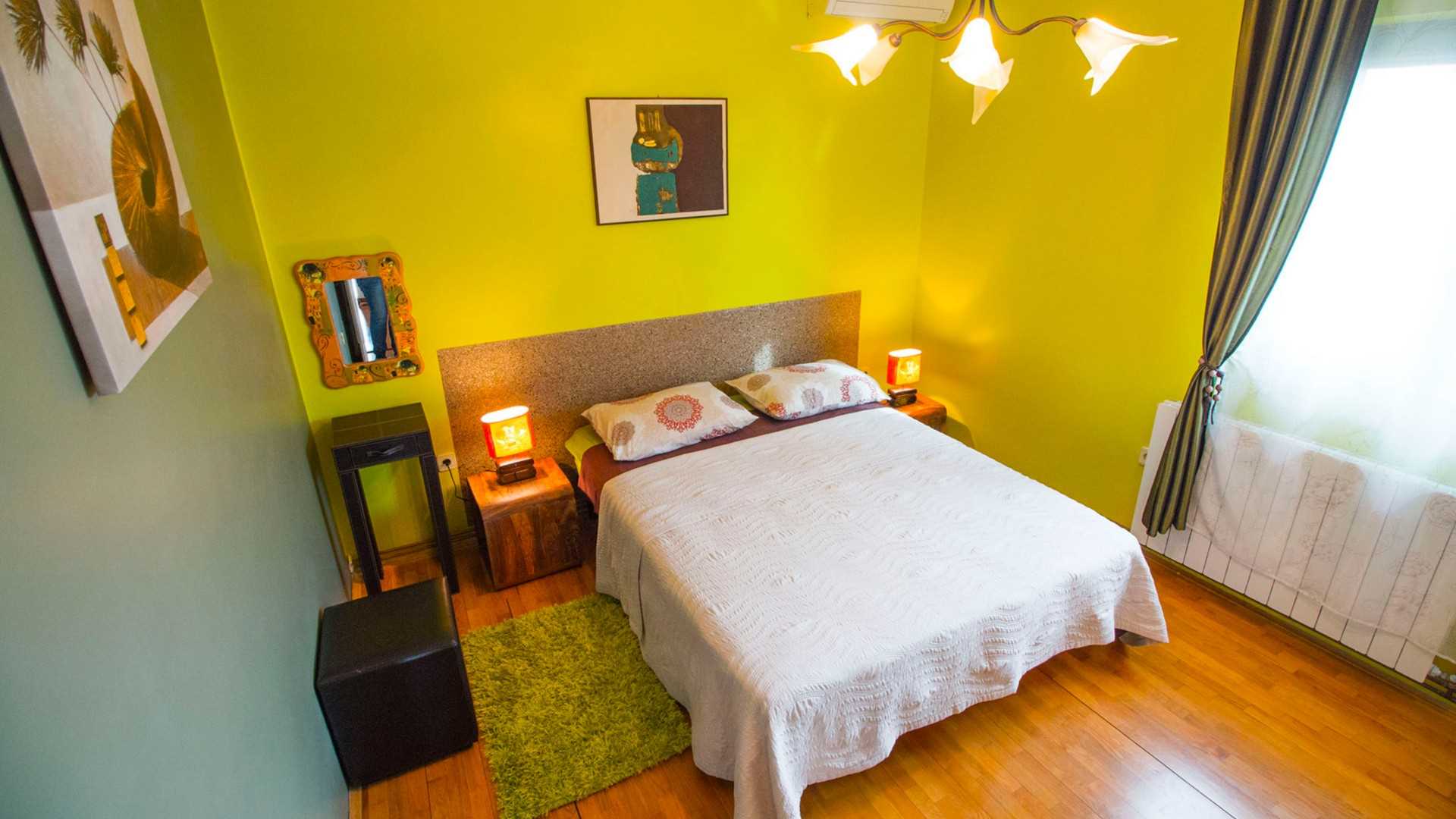 Apartment Nia 2 in Okrug Gornji