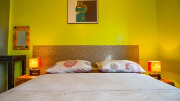 2-Bedroom Apartment in Okrug Gornji with Sea View