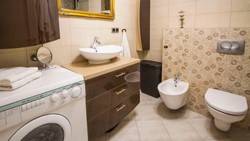 Seaview Apartment for 6 Guests in Okrug Gornji