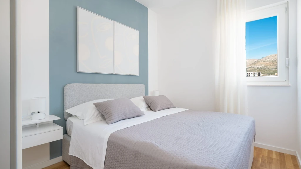 Seget Donji Seaview Apartment for 4 Guests