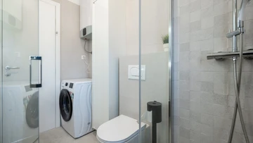 Seget Donji Seaview Apartment for 4 Guests