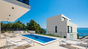 Okrug Gornji Villa for 10 Guests with Pool