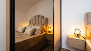 2-Bedroom Apartment in Okrug Gornji for 5 Guests