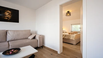 2-Bedroom Apartment in Okrug Gornji for 5 Guests