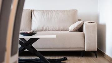 2-Bedroom Apartment in Okrug Gornji for 5 Guests