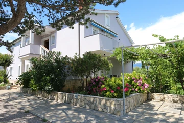 3-Bedroom Apartment in Silo, Island of Krk