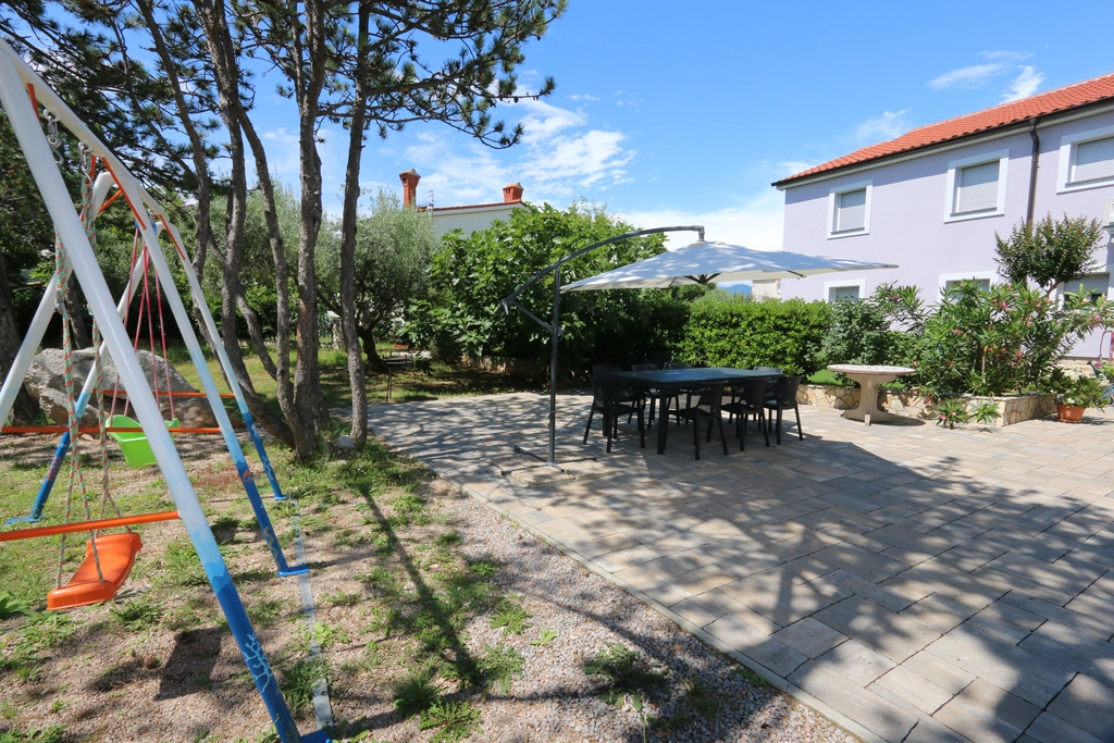 Apartment in Silo (Krk) for up to 3 guests