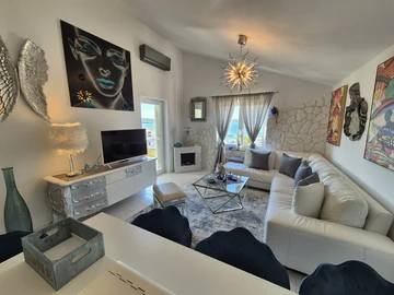 Two-Bedroom Apartment in Klimno for 4 Guests