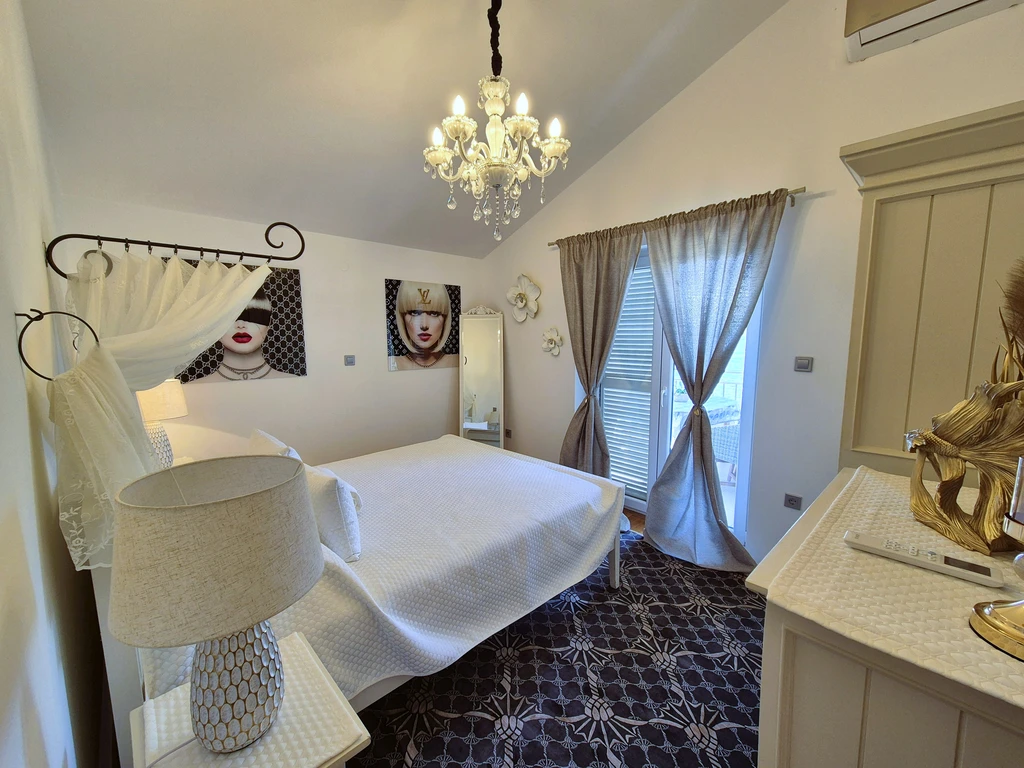 Two-Bedroom Apartment in Klimno for 4 Guests