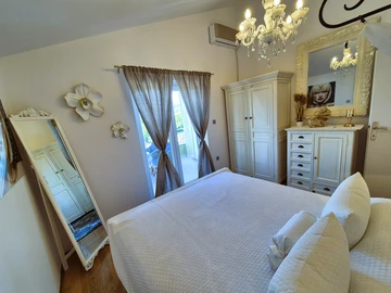 Two-Bedroom Apartment in Klimno for 4 Guests