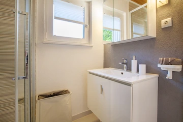 2-Bedroom Apartment in Silo (Island Krk) for 4