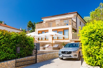 Šilo Apartment for up to 5 Guests