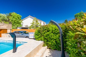 Šilo Apartment for up to 5 Guests