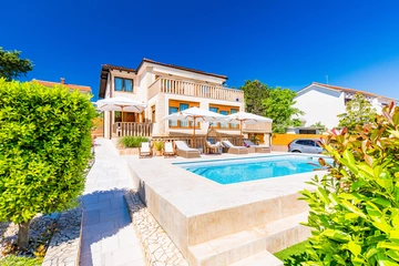 Šilo Apartment for up to 5 Guests