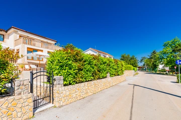 Šilo Apartment for up to 5 Guests