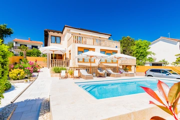 Šilo Apartment for up to 5 Guests