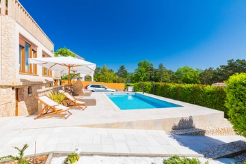 Šilo Apartment for up to 5 Guests