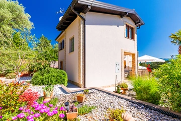 Šilo Apartment for up to 5 Guests