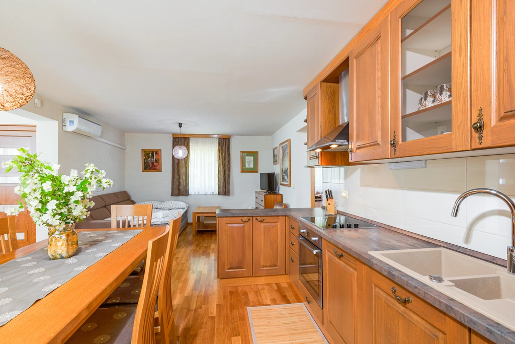 Šilo Apartment for up to 5 Guests