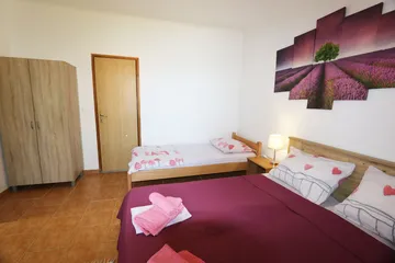 1-Bedroom Apartment in Šilo for Up to 3 Guests