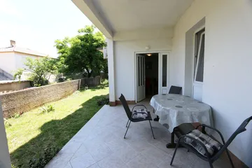 1-Bedroom Apartment in Šilo for Up to 3 Guests