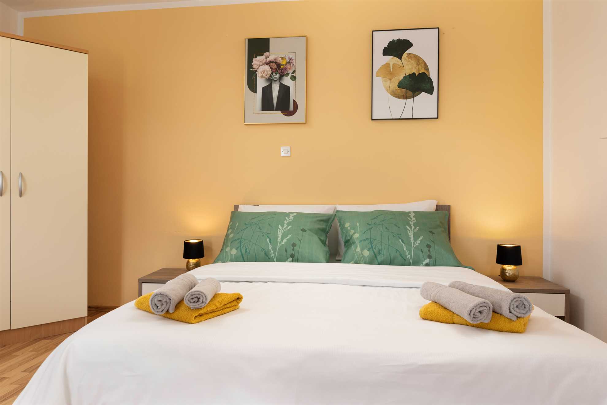 Adela Bijeli Studio Getaway with Parking