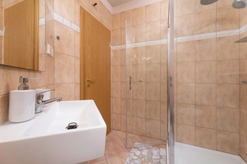 Polje Single-Room Apartment for 2 Guests