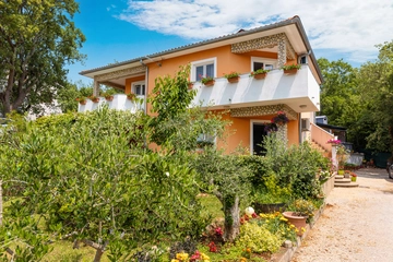 Polje Single-Room Apartment for 2 Guests