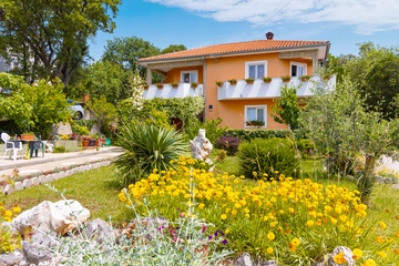 Polje Single-Room Apartment for 2 Guests