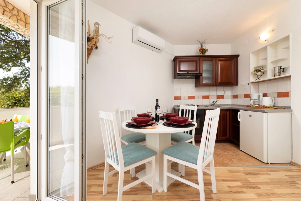 Apartment for 2 Guests in Polje, Croatia