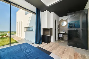 4-Bedroom Villa with Sea View in Markovac