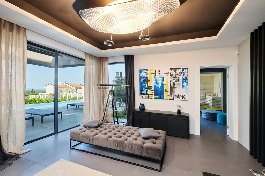 4-Bedroom Villa with Sea View in Markovac