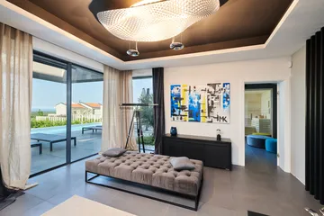 4-Bedroom Villa with Sea View in Markovac