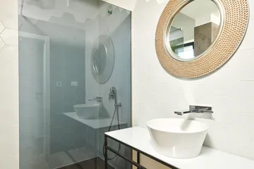 4-Bedroom Villa with Sea View in Markovac