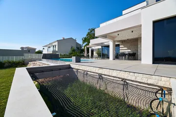 4-Bedroom Villa with Sea View in Markovac