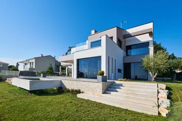 4-Bedroom Villa with Sea View in Markovac